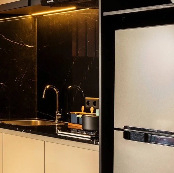 Dapur Minimalis Impian di Carstensz Residence