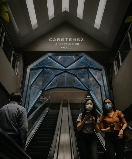 Urban Lifestyle di Carstensz Mall